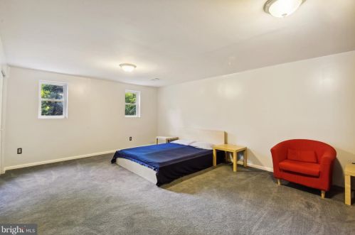 10316 Gainsborough Rd, Rockville MD 20854-4043 exterior