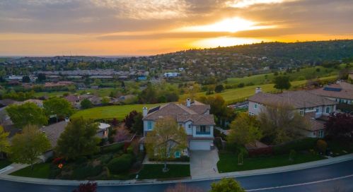 1380 Souza Dr, Folsom CA  95762-7561 exterior