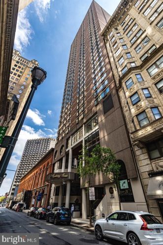 1420 Locust St, Philadelphia PA 19102-4201 exterior