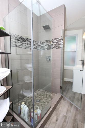 5121 Hazel Ave, Philadelphia PA 19143-1512 exterior