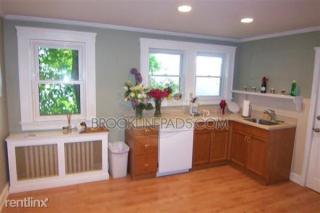 112 Summit Ave, Brookline MA  02446-2358 exterior