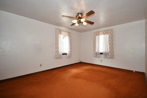 3147 Glendale Ave, Pittsburgh PA 15227-2829 exterior