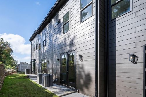 1330 Eastland Rd, Atlanta GA  30316-0032 exterior