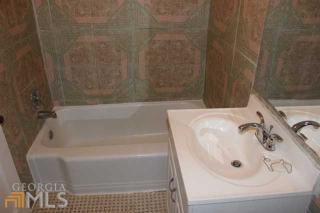 1810 Oakmont Dr, Atlanta GA  30314-1830 exterior