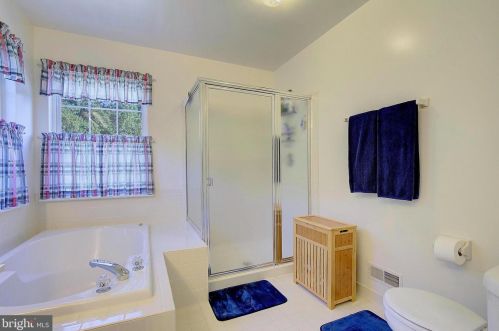 831 Alameda Dr, Huntingtown MD 20639-9510 exterior