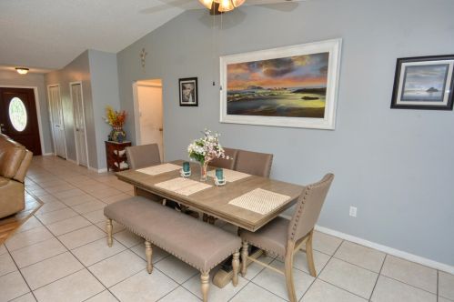 834 Walters Ter, Fort Pierce FL 34983-3963 exterior