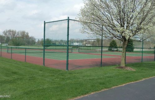 5643 Charolais Dr, Wyoming MI exterior