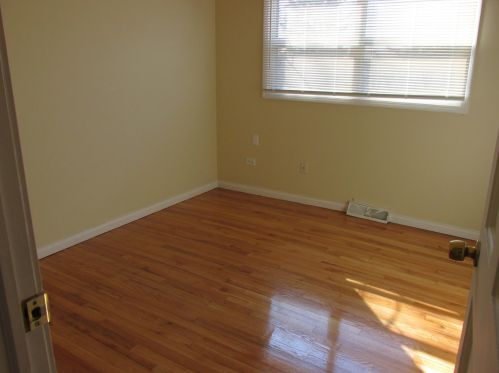 1925 Edgewood Rd, Waukegan IL 60087-1436 exterior