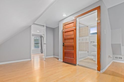 2710 Lawndale Ave, Chicago IL 60655-3312 exterior