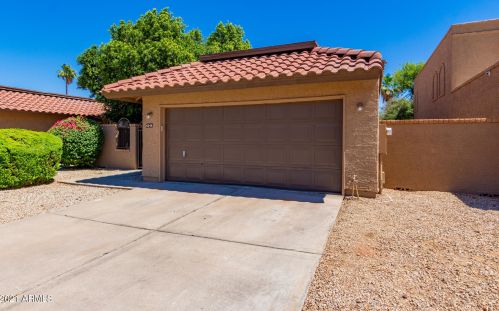 4346 Bannock St, Phoenix, AZ 85044-3953