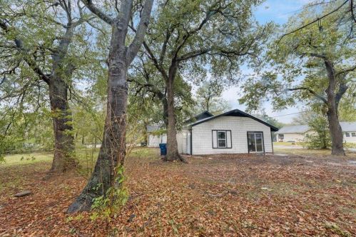 431 Texas St, Denison TX 75020-6137 exterior