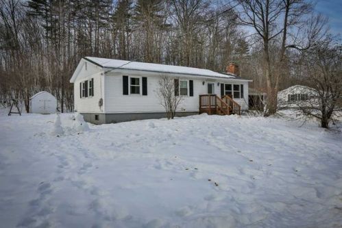 52 Forest Ln, Concord, NH 03303-2418