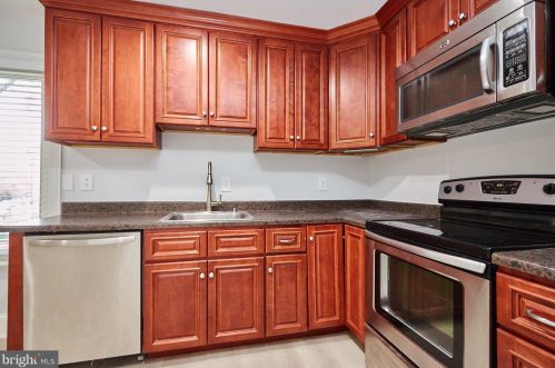 1658 Westwind Way, Mc Lean VA 22102-1603 exterior