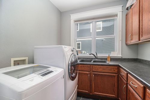 1234 Eagle Lk Dr, Kalamazoo MI 49009-8429 exterior