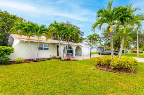 6003 Spruce Dr, Fort Pierce FL exterior