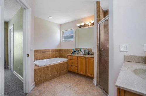 3365 27 Ave, Naples FL 34117-7136 exterior