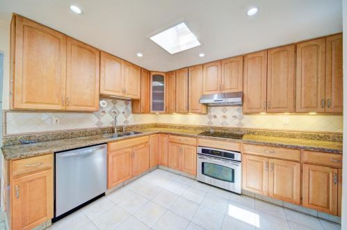 1637 Everglades Dr, Milpitas CA 95035-6612 exterior