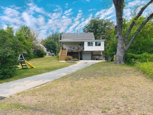 171 Village St, Concord NH 03303-4520 exterior