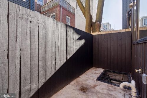 743 Cleveland St, Philadelphia PA  19146-1811 exterior