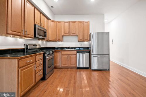 1807 8 St, Washington DC 20001-3185 exterior