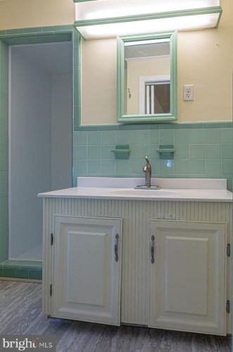 456 Gladstone Ave, Tavistock NJ 08033-4005 exterior