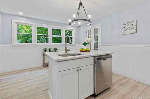 27 Lewis Blvd, Killingly CT 06239-1627 exterior