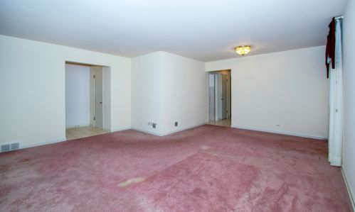 6621 Schreiber Ave, Chicago IL  60631-2021 exterior