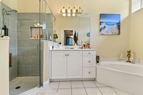 540 New Castle Cv, Fort Pierce FL 34986-3406 exterior