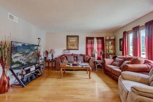 9600 Morgan Ave, Milwaukee WI  53228-1427 exterior