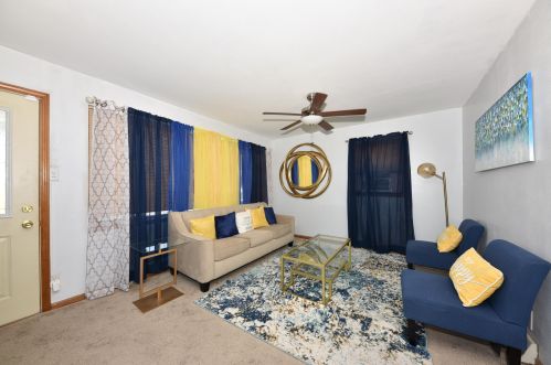 7113 Kathryn Ave, Milwaukee, WI 53218-2918