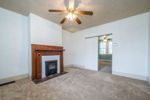 1626 Leolyn St, Pittsburgh PA  15210-3939 exterior