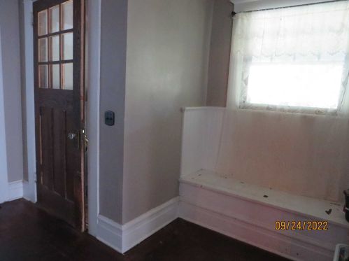 25 Dwight St, Poughkeepsie NY  12601-4407 exterior