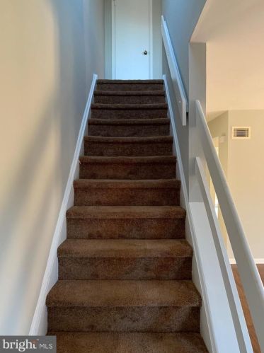 27 Erbitea Ln, New Castle DE 19720-4655 exterior