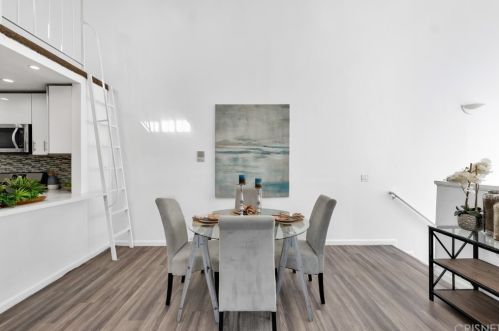 5356 Driftwood St, Oxnard CA 93035-1032 exterior