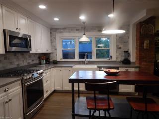 1070 Cliffdale Ave, Cleveland OH  44107-1202 exterior