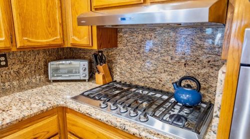 120 Seergreen Way, Folsom CA  95630-5527 exterior