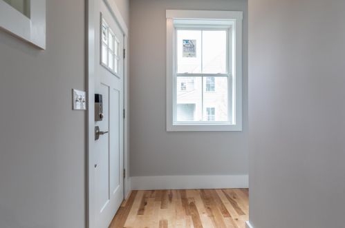 156 Mast Rd, Dover, NH 03820-4484