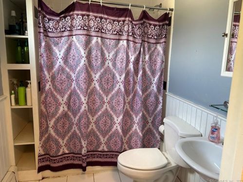 91 Atwater St, Milford CT 06460-7616 exterior