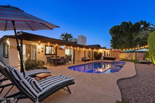 11641 23rd St, Phoenix AZ 85028-1705 exterior