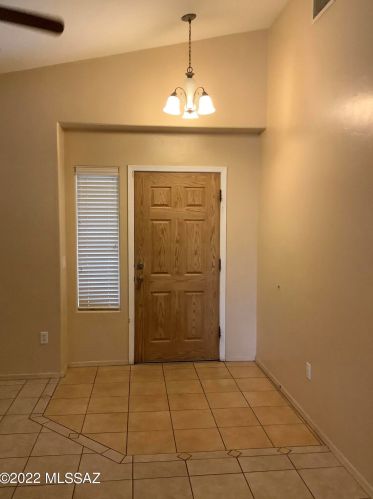 6684 Quailwood Way, Tucson AZ  85757-6927 exterior