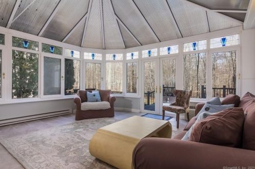 22 Running Brk Dr, Deep River CT 06419-1309 exterior