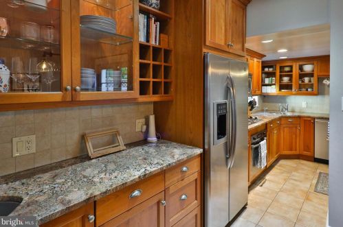 401 Iseminger St, Philadelphia PA  19147-1113 exterior