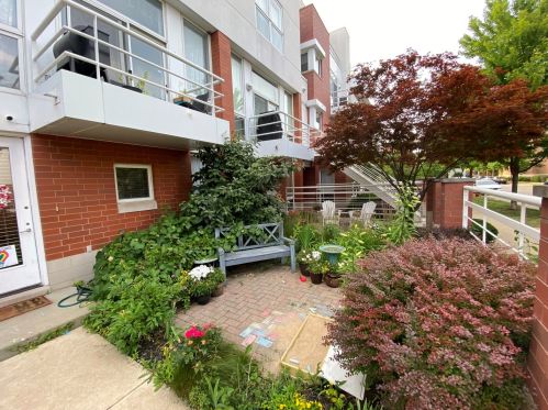 2934 Hermitage Ave, Chicago IL  60657-1210 exterior