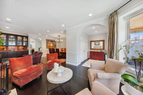 3524 Oakley Ave, Chicago IL 60609-1062 exterior