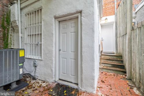 520 4 St, Philadelphia PA 19140-2417 exterior