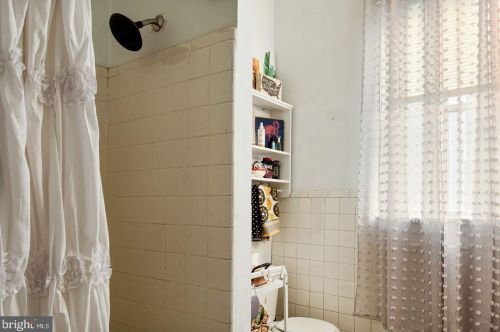 865 26 St, Philadelphia PA 19146-4402 exterior