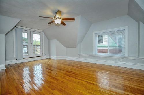 217 End Ave, Pittsburgh PA 15221-2727 exterior