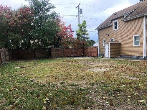 98 Sherwood St, Providence RI 02908-1615 exterior