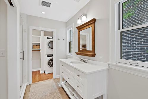 1749 Fern Ct, Chicago IL 60614-5606 exterior