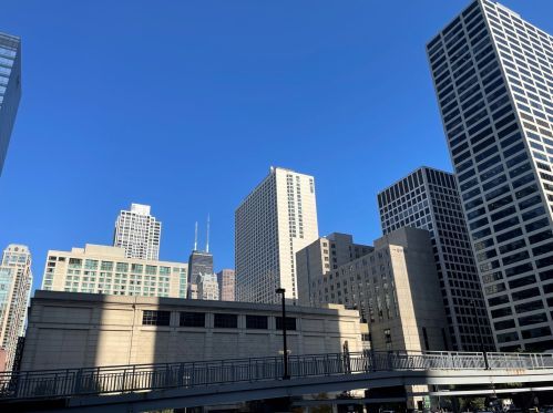 440 Wabash Ave, Chicago IL  60605-1209 exterior